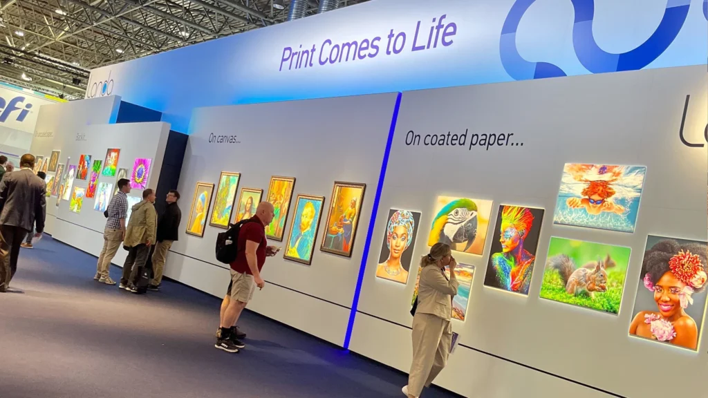 During the trade fair, many companies showcased their modern printing methods.